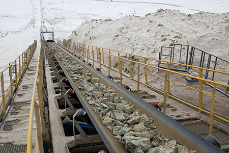 Open-pit mine conveying system